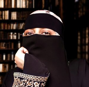 Гафса Файзал - фото