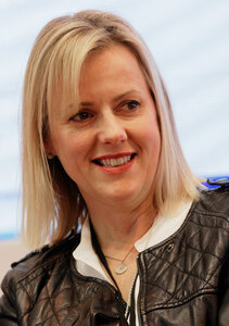 Джоджо Мойєс - фото