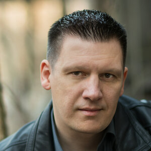 Еліас Галлер - фото