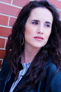 Емі Гармон - фото