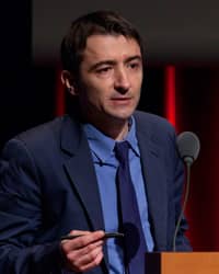 Джин Белен - фото