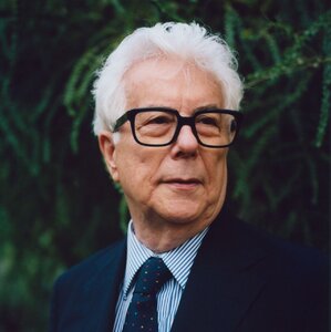 Кен Фоллетт - фото