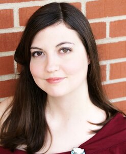 Лора Новлін - фото