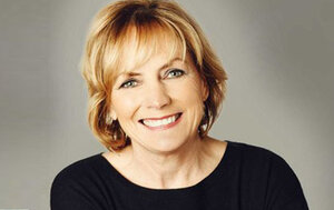 Мег Мікер - фото