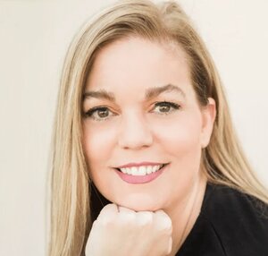 Саманта Давнінг - фото