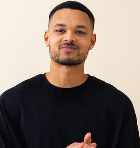 Стівен Бартлетт - фото