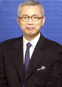 В. Чан Кім - фото