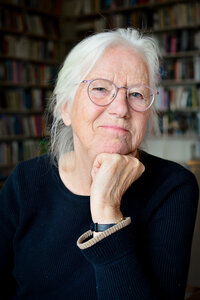 Юйя Вісландер - фото