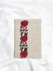 Обкладинка на паспорт з трояндами - фото обкладинки книги