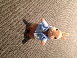 Peter Rabbit. Small Soft Toy - фото книги