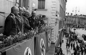 Генерал‑губернатор Ганс Франк на церемонії утворення дистрикту «Галичина» (Bundesarchiv)