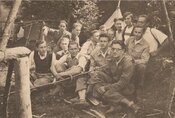1930-ті. Вишкіл молоді, організований Куком