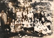 1938. Золочівщина. Молодь після вишколу