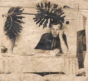 1942. За радіостанцією Іван Годич