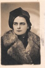 1938. Теофілія Бзова у с. Завалів на Тернопільщині