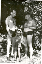 С.Бандера з С.Ленкавським на відпочинку, 1950-ті рр.