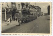 Червень 1941 р. «Нахтіґаль» марширує вулицями Львова. Найімовірніше, вулиця Янівська. Львів (АЦДВР)