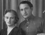 Наталя Шухевич, сестра Головного командира, із чоловіком, Муталіфом Гергаєвим (АЦДВР)