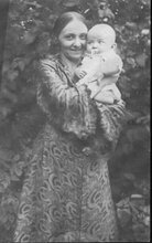 1933 р. Наталка Шухевич із сином Юрієм (АЦДВР)
